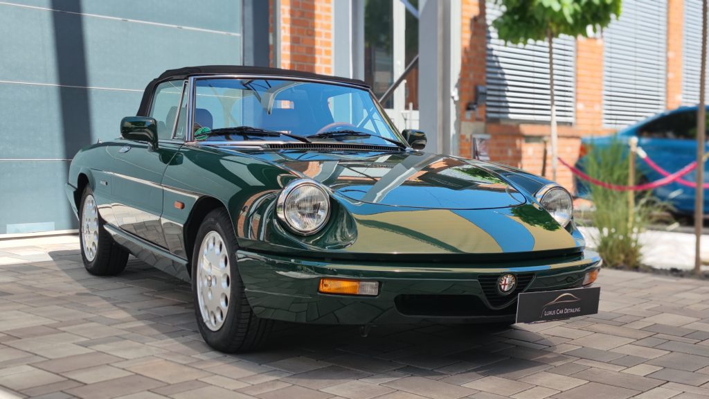 Alfa Romeo Spider 2.0 Graduate: Ein neues Glanzkapitel durch Lackkorrektur und Keramikversiegelung 11 1657152497673