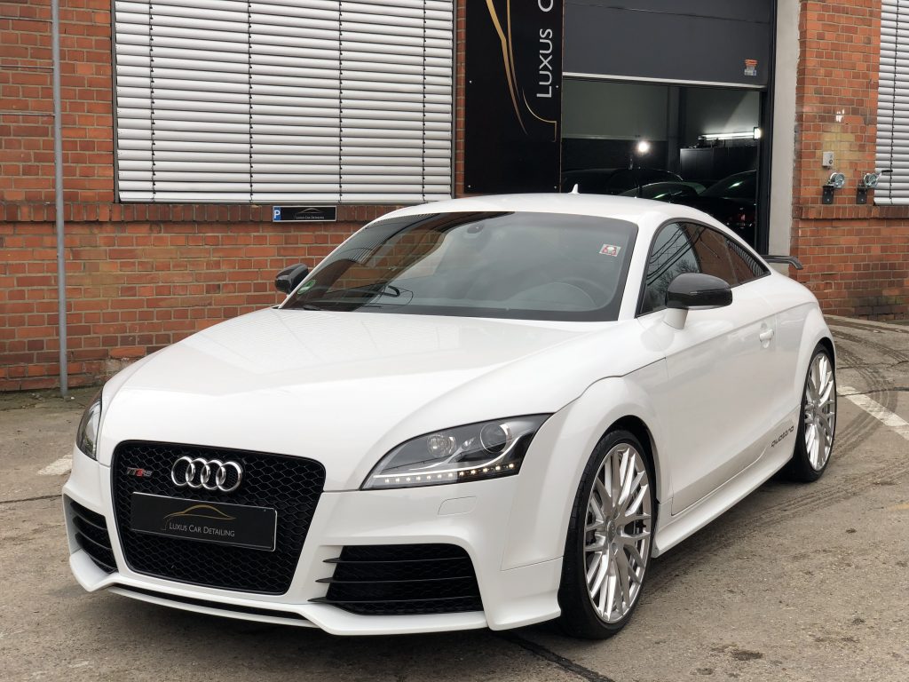 Ultimative Brillanz: Audi TTRS mit Lackkorrektur und Keramikversiegelung 14 1
