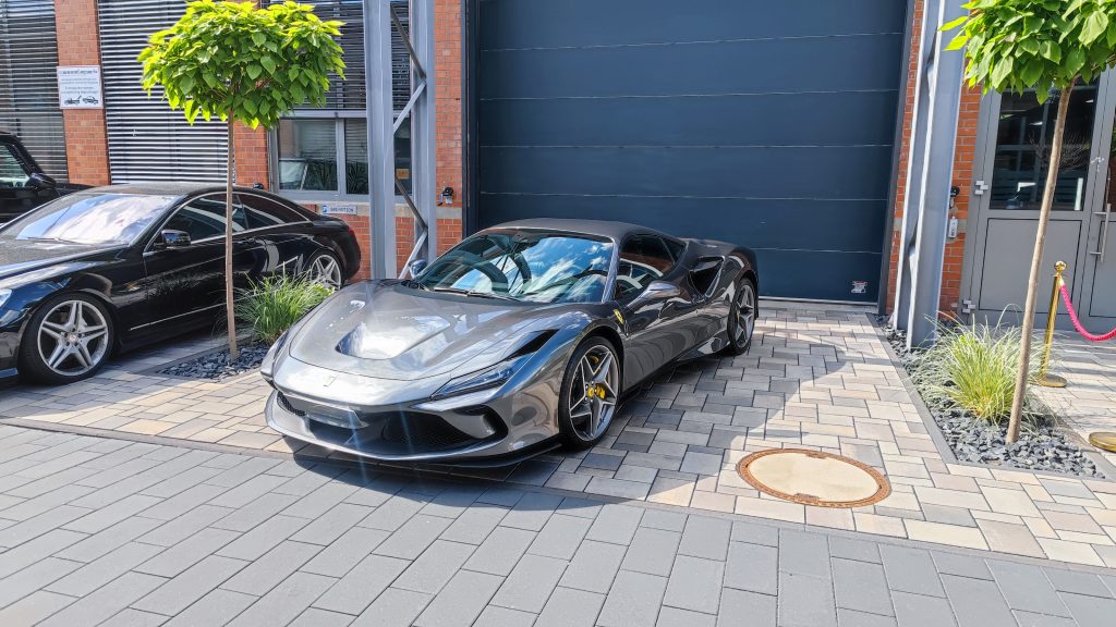 Strahlender Ferrari F8: Lackkorrektur, Keramikversiegelung und Innenreinigung für maximale Eleganz 21 IMG 20220529 161508
