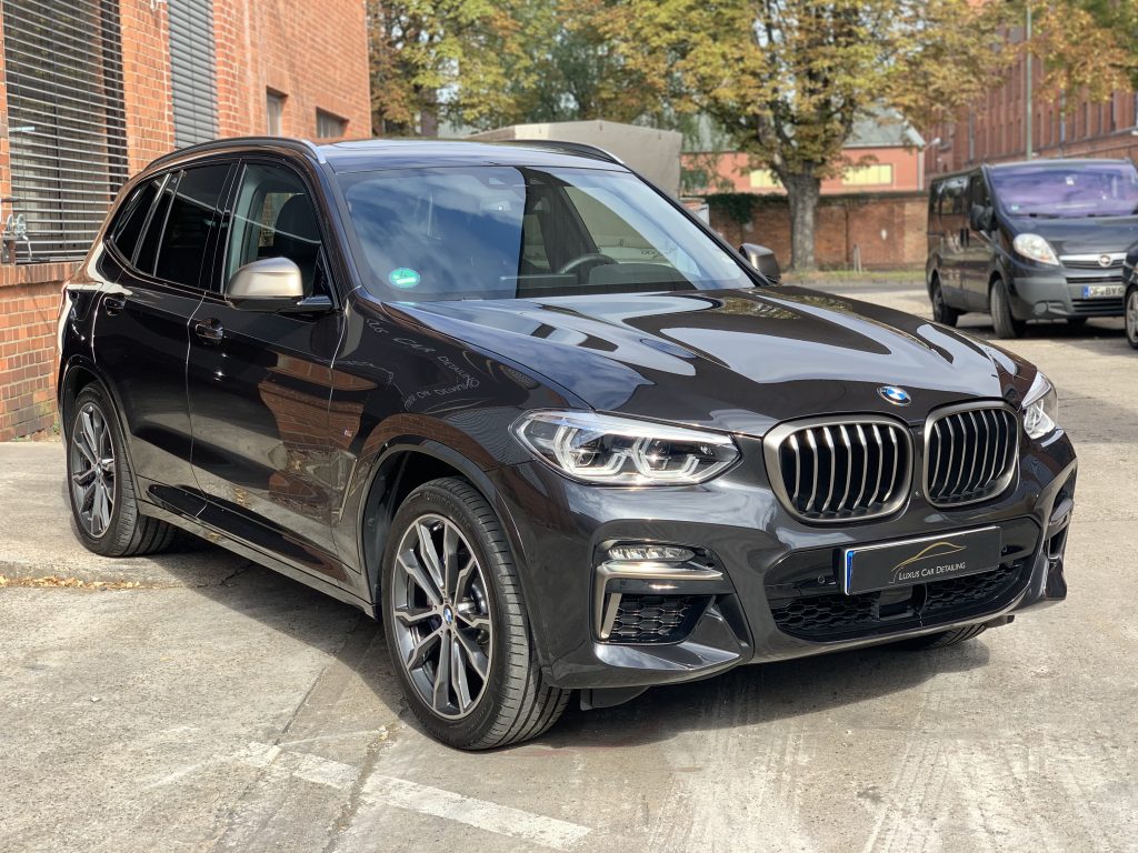 Perfektion in jeder Kurve: Intensive Lackkorrektur und Keramikversiegelung am BMW X3M 18 IMG 5251