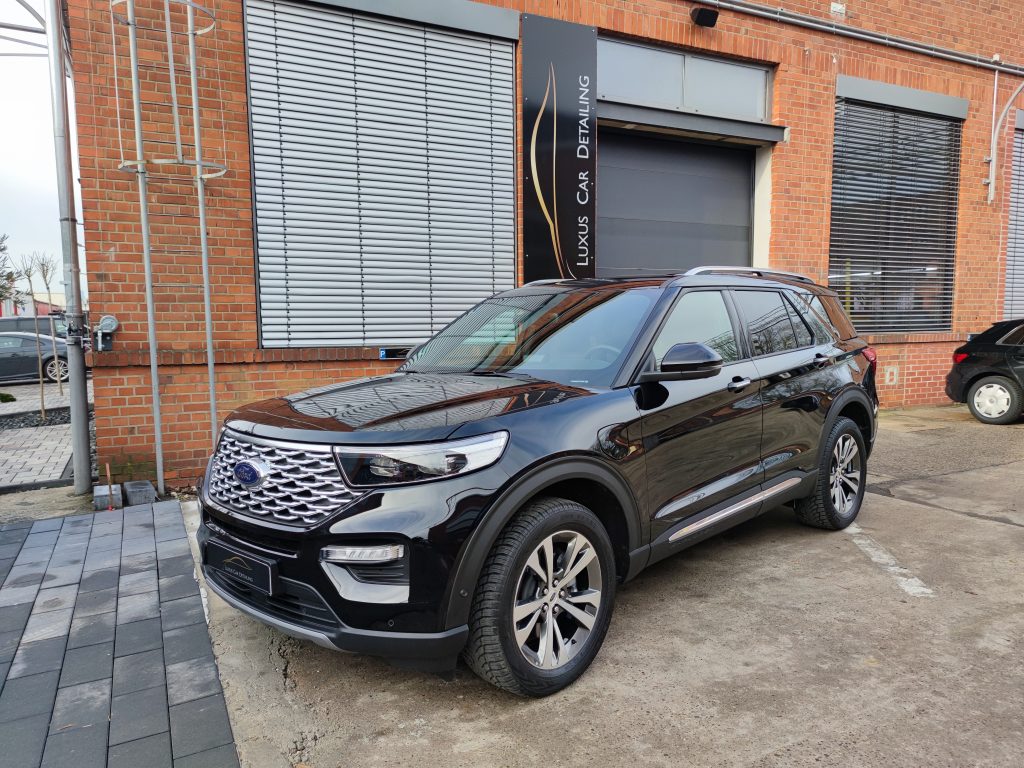 Ford Explorer: Glanz und Schutz für den vielseitigen SUV 6 Ford